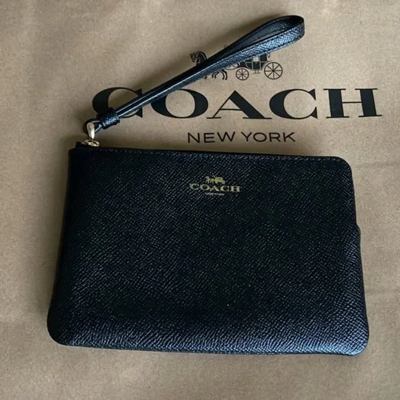 Coach Corner Zip Wristlet Black Leather - Picture 1 of 16